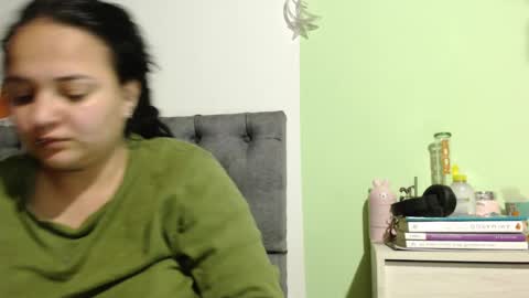 Snapshot of biabia_1 chatting on 12.17.24 BiaBia online show from 12.17.24