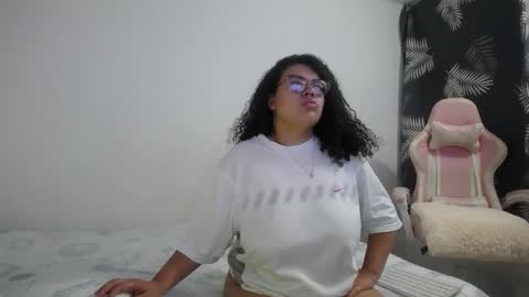 Bianca Tuesday to Sunday from 2am to 6am UTC-5 online show from 11.07.25