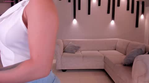 Bianca Pierce online show from 10.14.25