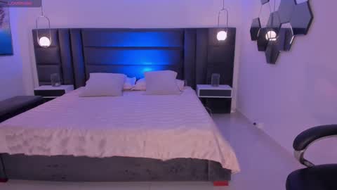 Bianca Pierce online show from 11.06.25