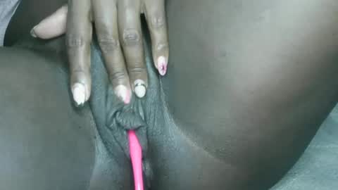 Snapshot of biass_ebony234 chatting on 07.02.26 pretty online show from 07.02.26