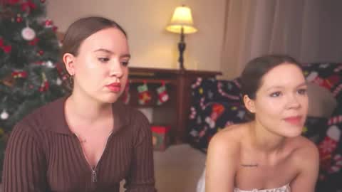 Lisa and Alice online show from 12.16.25