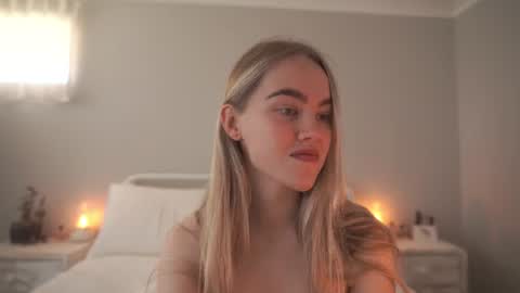 Snapshot of bibi_it_is chatting on 06.19.26 Bibi online show from 06.19.26