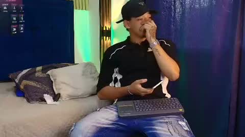 Snapshot of bick_jhonn chatting on 06.10.26 Bick Khonn online show from 06.10.26