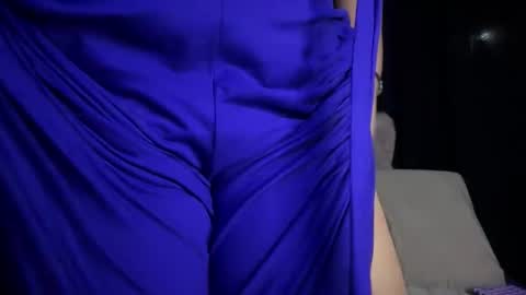 lau li online show from 10.10.25