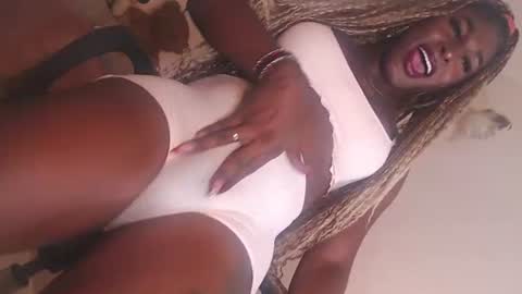 Snapshot of big_goddess_black chatting on 07.26.26 dashiell online show from 07.26.26