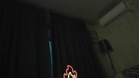 mom online show from 04.06.26