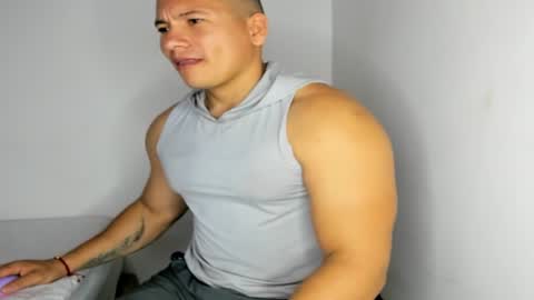 Snapshot of big_pecs_1 chatting on 07.11.26 LEO online show from 07.11.26
