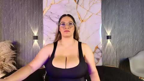 Tell me Sophia  online show from 04.12.26