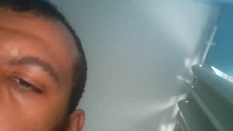 Snapshot of bigassboyfr chatting on 09.25.25 bigassboyfr online show from 09.25.25