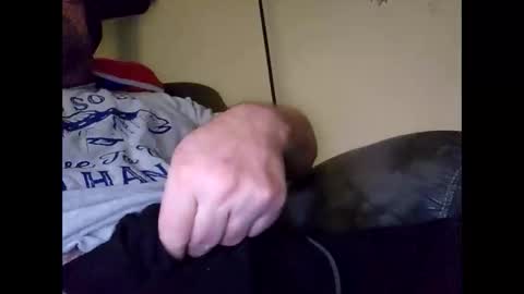 Snapshot of bigbadray69 chatting on 12.14.24 Little cock online show from 12.14.24