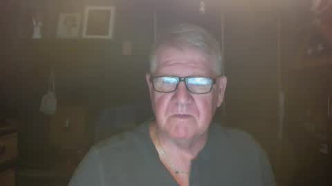 Snapshot of bigbeerdrinker1 chatting on 11.05.25 bigbeerdrinker online show from 11.05.25