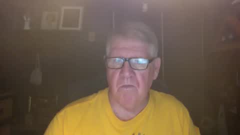 Snapshot of bigbeerdrinker1 chatting on 11.17.25 bigbeerdrinker online show from 11.17.25