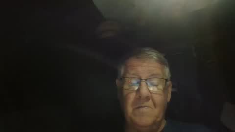 Snapshot of bigbeerdrinker1 chatting on 11.24.25 bigbeerdrinker online show from 11.24.25