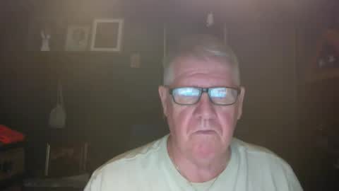 Snapshot of bigbeerdrinker1 chatting on 11.28.25 bigbeerdrinker online show from 11.28.25