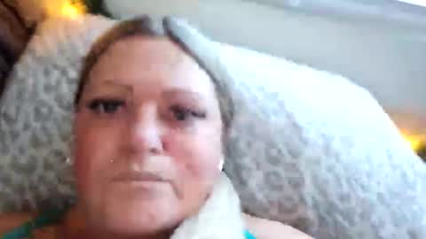 Snapshot of bigblueeyesmomma chatting on 12.01.24 Tiffany online show from 12.01.24