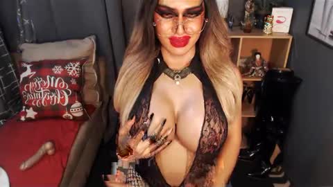 Loraine Cruz online show from 02.21.25