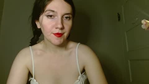 Isabella online show from 12.17.25