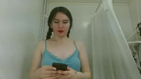 Isabella online show from 04.14.26