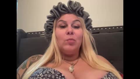 BIG BREAST SABRINA online show from 11.27.25