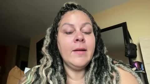 Snapshot of bigbreastsabrina chatting on 04.28.26 BIG BREAST SABRINA online show from 04.28.26