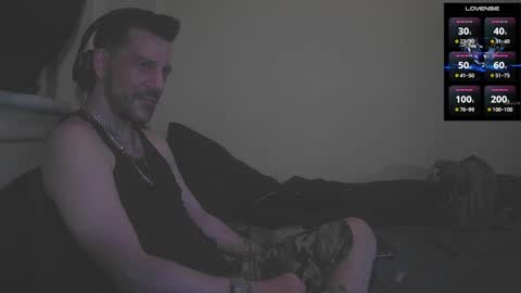 Jon - Im Straight online show from 11.02.25