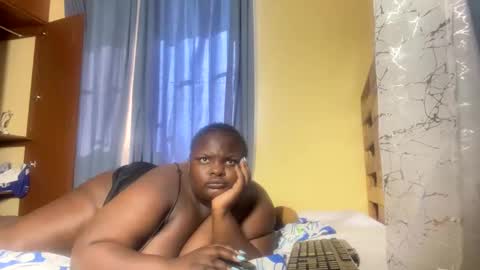 Snapshot of bigchocotities chatting on 03.04.25 bigchocotities online show from 03.04.25