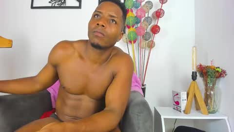 sexy muscle online show from 01.23.25