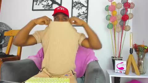 sexy muscle online show from 02.18.25