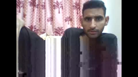 Snapshot of bigcockboy2580 chatting on 01.19.25 akash online show from 01.19.25