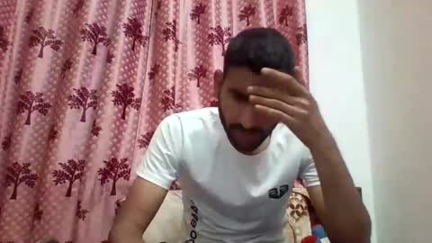 Snapshot of bigcockboy2580 chatting on 02.14.25 akash online show from 02.14.25