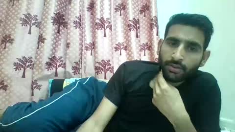Snapshot of bigcockboy2580 chatting on 03.08.25 akash online show from 03.08.25