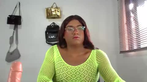 Snapshot of bigcrisblack chatting on 09.28.25 cristina online show from 09.28.25