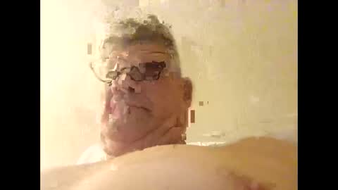 Snapshot of bigdaddydongarlets391292 chatting on 10.21.25 bigdaddydongarlets391292 online show from 10.21.25