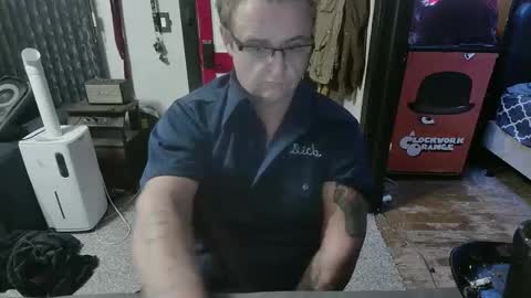 Snapshot of bigdbrillion chatting on 11.19.25 Darryl online show from 11.19.25