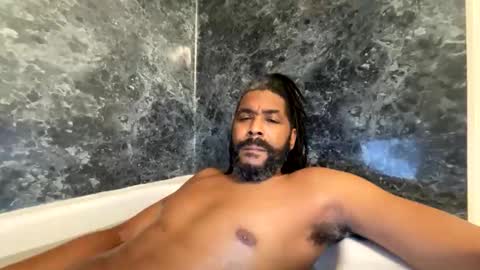 Snapshot of bigdinca chatting on 12.16.25 bigdinca online show from 12.16.25