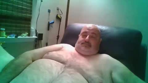 Snapshot of bigfuzzyteddybear chatting on 09.12.25 bigfuzzyteddybear online show from 09.12.25