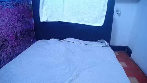  Sunny   online show from 09.29.25