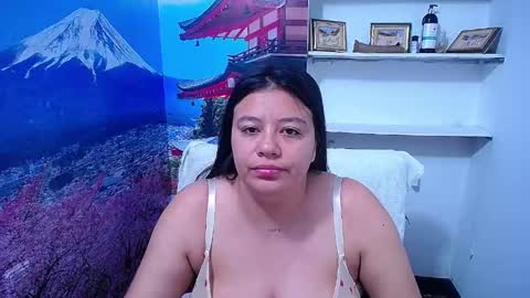 Snapshot of bigg_boobs_xxx chatting on 06.02.26 Sunny online show from 06.02.26