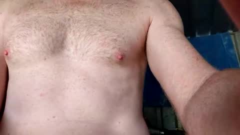 Snapshot of biggllh chatting on 11.27.25 biggllh online show from 11.27.25