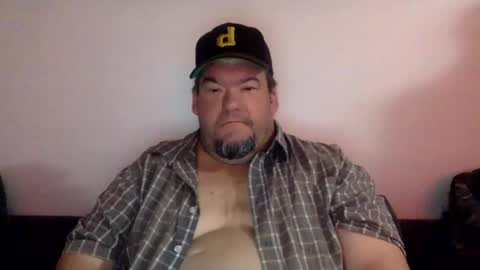 Snapshot of bigguyforyou1981 chatting on 10.26.25 bigguyforyou1981 online show from 10.26.25