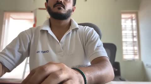 bighandsomesatisfy online show from 10.26.25