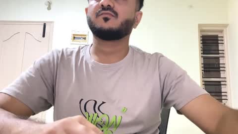 bighandsomesatisfy online show from 11.02.25