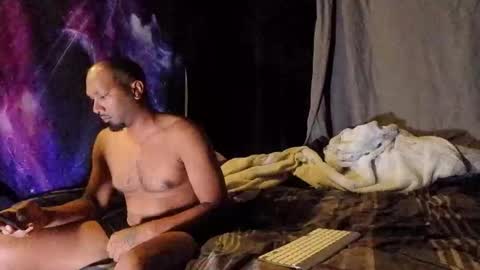 Snapshot of bighardcock989 chatting on 11.18.25 bighardcock989 online show from 11.18.25