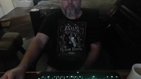 bighugmugg online show from 05.08.26