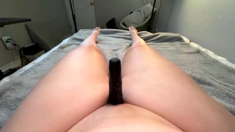 Snapshot of bigirl1979 chatting on 12.20.24 LIVE online show from 12.20.24