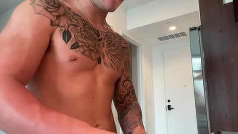 Snapshot of bigjonnnnnn chatting on 06.19.26 BIGJONNNNN online show from 06.19.26