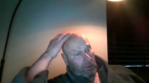 Snapshot of bigmike3339 chatting on 12.18.24 bigmike3339 online show from 12.18.24