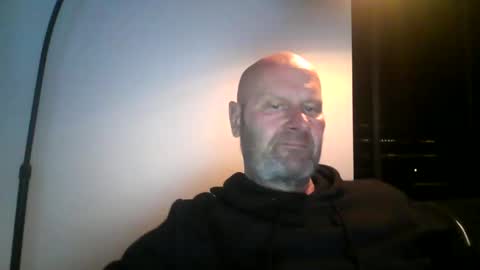 Snapshot of bigmike3339 chatting on 12.30.24 bigmike3339 online show from 12.30.24