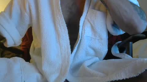 Snapshot of bigreallover chatting on 01.16.25 ...... online show from 01.16.25